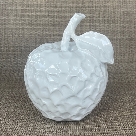 White Apple Stem w/Leaf Ceramic 3D Textured 6” Cottagecore Shabby Chic Farmhouse - Picture 1 of 5